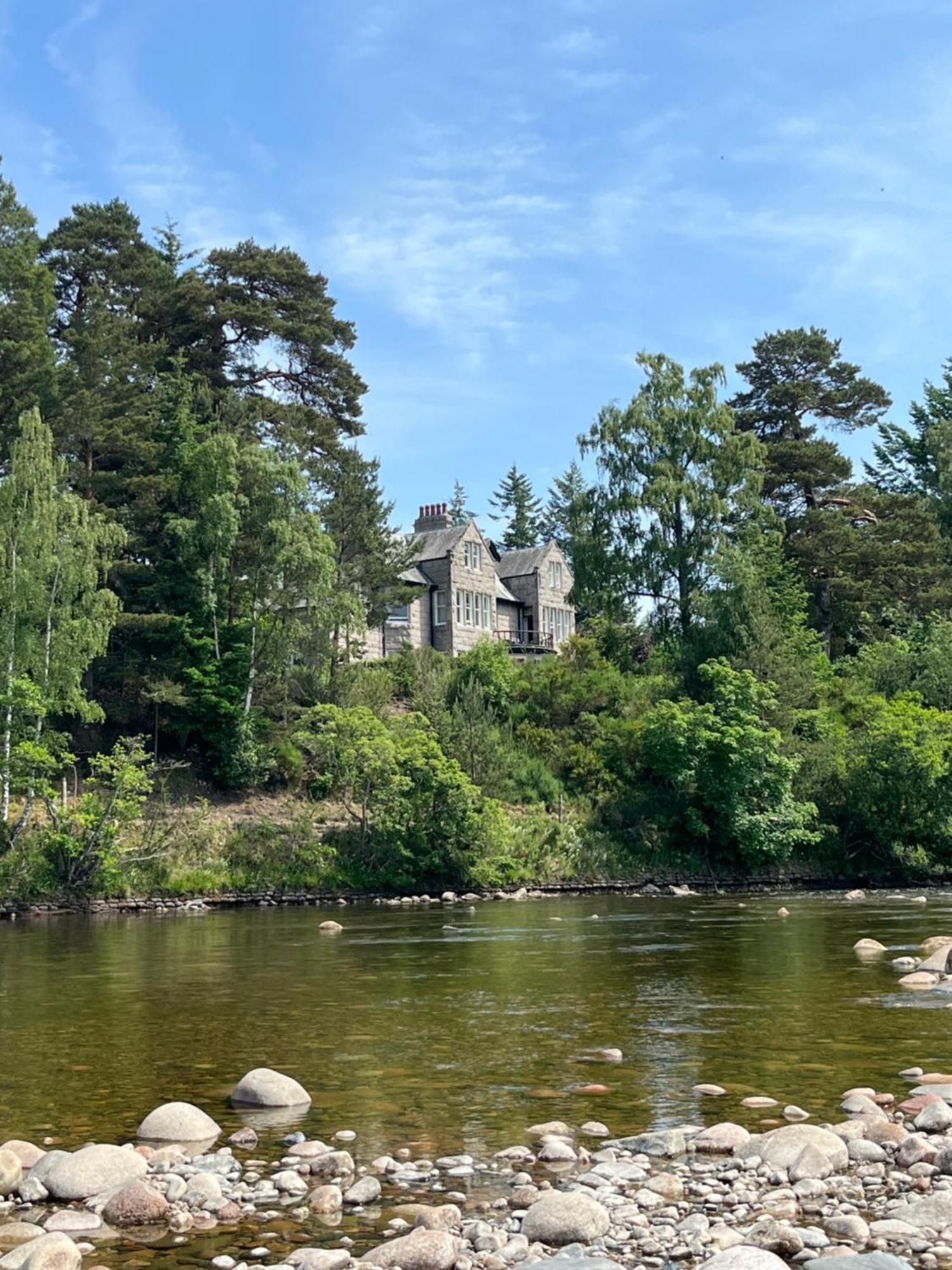 Lys-Na-Greyne Bed & Breakfast Aboyne Exterior photo